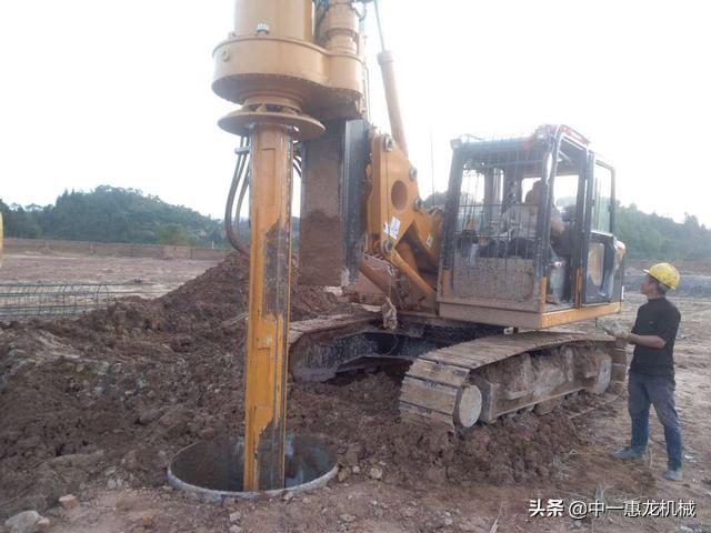 旋挖机在卵石地质施工的钻进工法